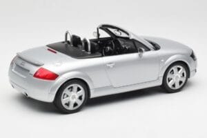 Audi TT 8N Roadster Silver Metallic Minichamps 1:18 155017031 Metall — Bild 2 von 6