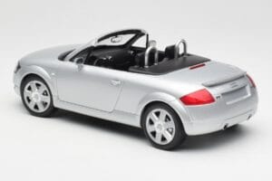 Audi TT 8N Roadster Silver Metallic Minichamps 1:18 155017031 Metall — Bild 5 von 6