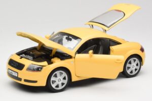 Audi TT 8N Gelb Revell 1:18 08954-M1 Metall — Bild 2 von 8