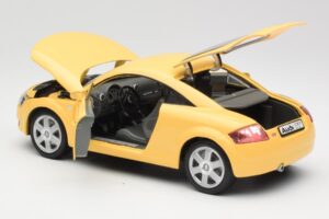 Audi TT 8N Gelb Revell 1:18 08954-M1 Metall — Bild 5 von 8