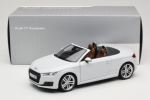 Audi TT 8S Roadster Glacier White Minichamps 1:18 5011400515 Metall — Bild 8 von 8