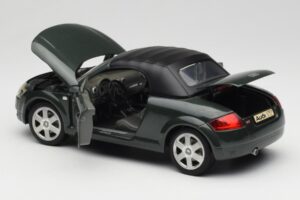 Audi TT 8N Roadster Grün Revell 1:18 8979 Metall — Bild 5 von 8
