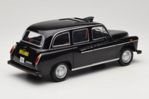 Austin FX4 London Taxi Schwarz Minichamps 1:18 180136000 Metall — Bild 3 von 8