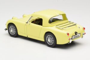 Austin-Healey Sprite Mk1 Gelb Revell 1:18 8835 Metall — Bild 7 von 8