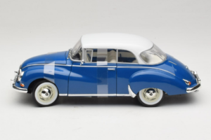 Auto Union 1000 S Coupe Blau Weiß Revell 1:18 08909 Metall — Bild 3 von 6