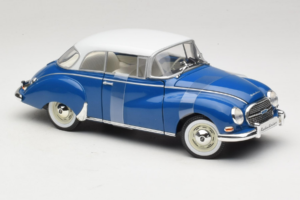 Auto Union 1000 S Coupe Blau Weiß Revell 1:18 08909 Metall — Bild 4 von 6