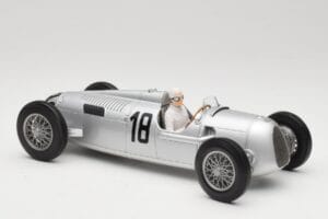 Auto Union Typ C #18 B. Rosemeyer Internationales Eifelrennen Nürburgring Winner 1936 Minichamps 1:18 155361018 Metall — Bild 4 von 6