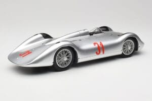 Auto Union Typ C Stromlinie #31 B. Rosemeyer 1937 Silber Revell 1:18 08436 Metall — Bild 3 von 8