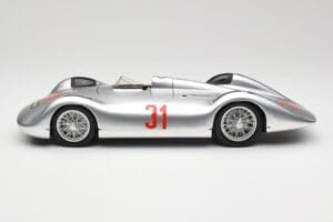Auto Union Typ C Stromlinie #31 B. Rosemeyer 1937 Silber Revell 1:18 08436 Metall — Bild 4 von 8