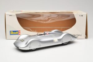 Auto Union Type C Streamliner #72 B. Rosemeyer World Record 1937 Revell 1:18 08420 Metall — Bild 6 von 6
