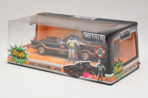Batmobile Mit Batman-Figur Metals Diecast 1:24 98259 Metall — Bild 3 von 3