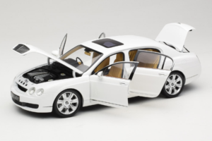 Bentley Continental Flying Spur Weiß Minichamps 1:18 100139461 Metall — Bild 2 von 8