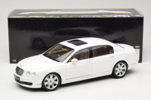 Bentley Continental Flying Spur Weiß Minichamps 1:18 100139461 Metall — Bild 8 von 8