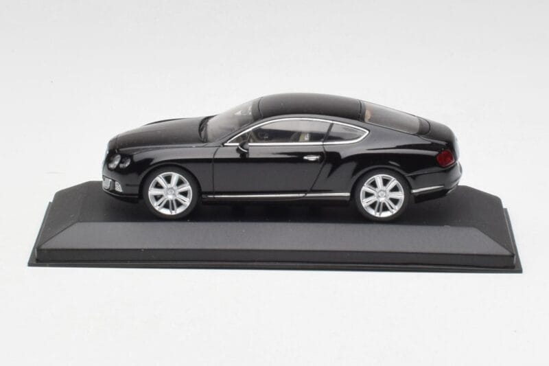 Bentley Continental GT Beluga Schwarz Minichamps 1:43 Bentley Continental GT Beluga Schwarz Minichamps 1:43 436139980 Metall