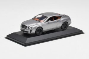 Bentley Continental GT Grau Mit Schwarzen Felgen Minichamps 1:43 BENTLEY001 Metall — Bild 2 von 4
