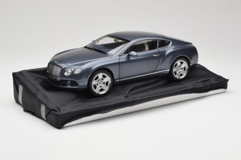 Bentley Continental GT Grey Metallic Minichamps 1:18 100139920 Metall