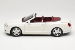Bentley Continental GTC Weiß Minichamps 1:18 100139032 Metall — Bild 4 von 8