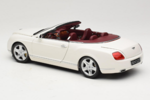 Bentley Continental GTC Weiß Minichamps 1:18 100139032 Metall — Bild 7 von 8