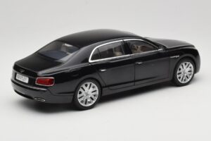 Bentley Flying Spur W12 Onyx Black Kyosho 1:18 08891NX Metall — Bild 3 von 8