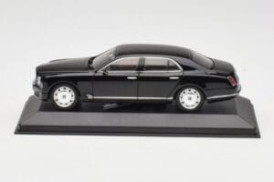 Bentley Mulsanne Schwarz Minichamps 1:43 436139900 Metall