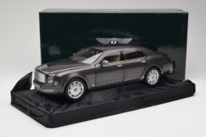 Bentley Mulsanne Brodgar Metallic Minichamps 1:18 BL843 Metall — Bild 8 von 8