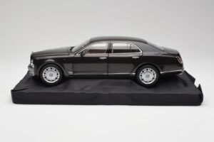 Bentley Mulsanne Burnt Oak Minichamps 1:18 100139905 Metall — Bild 4 von 8