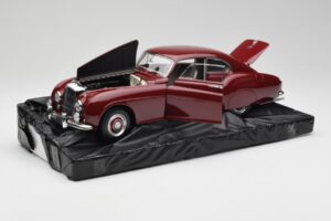 Bentley R-Type Continental Tudor Rot Minichamps 1:18 100139421 Metall — Bild 2 von 8