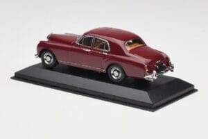 Bentley S1 Continental Flying Spur Burgunder Minichamps 1:43 436139550 Metall — Bild 3 von 4