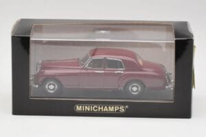 Bentley S1 Continental Flying Spur Burgunder Minichamps 1:43 436139550 Metall — Bild 4 von 4