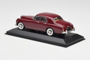 Bentley S1 Continental Flying Spur Creme Minichamps 1:43 436139551 Metall — Bild 3 von 4