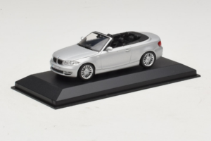 BMW 1-Series E88 Cabriolet Titan Silver Minichamps 1:43 80420427037-R1 Metall — Bild 2 von 5