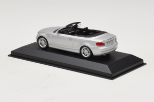 BMW 1-Series E88 Cabriolet Titan Silver Minichamps 1:43 80420427037-R1 Metall — Bild 3 von 5