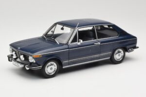 BMW 1600 Touring Blau Minichamps 1:18 80430145823 Metall