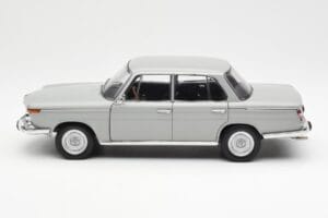 BMW 1800 TiSA Bernina Grau AUTOart 1:18 70621 Metall — Bild 4 von 8