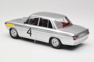 BMW 1800 TiSA #4 J. Ickx / J. van Ophem 24 Hours of Spa 1965 Winners Minichamps 1:18 107652504 Resin — Bild 5 von 6