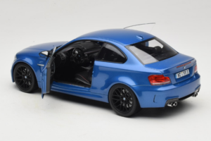 BMW 1M Coupe E82 Blue Metallic Minichamps 1:18 110020025 Metall — Bild 5 von 8