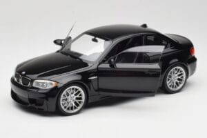 BMW 1M Coupe E82 Black Metallic Minichamps 1:18 110020021 Metall — Bild 2 von 8