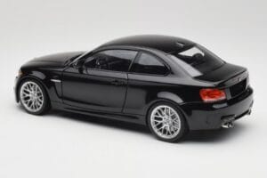 BMW 1M Coupe E82 Black Metallic Minichamps 1:18 110020021 Metall — Bild 7 von 8