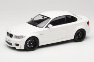 BMW 1M Coupe E82 Weiß Minichamps 1:18 110020022 Metall