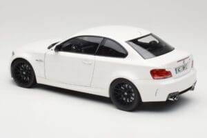 BMW 1M Coupe E82 Weiß Minichamps 1:18 110020022 Metall — Bild 7 von 8