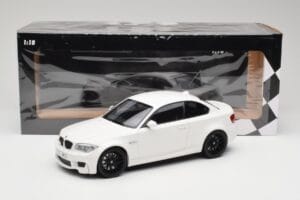 BMW 1M Coupe E82 Weiß Minichamps 1:18 110020022 Metall — Bild 8 von 8