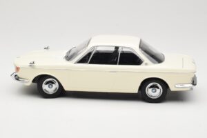 BMW 2000 CS Coupe Creme KK-Scale 1:18 KKDC180121 Metall — Bild 3 von 6