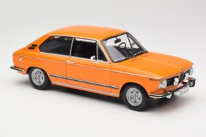 BMW 2000 Tii Touring Orange Minichamps 1:18 80430145824 Metall — Bild 6 von 8