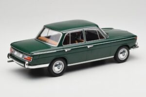 BMW 2000 121 Grün MCG 1:18 MCG18542 Metall — Bild 2 von 6