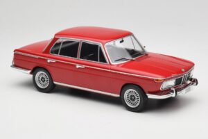 BMW 2000 121 Rot MCG 1:18 MCG18543 Metall — Bild 4 von 6