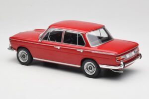 BMW 2000 121 Rot MCG 1:18 MCG18543 Metall — Bild 5 von 6