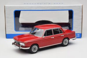 BMW 2000 121 Rot MCG 1:18 MCG18543 Metall — Bild 6 von 6