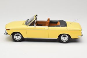 BMW 2002 Cabriolet Hellgrün Minichamps 1:18 80430145820 Metall — Bild 4 von 8