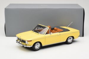 BMW 2002 Cabriolet Hellgrün Minichamps 1:18 80430145820 Metall — Bild 8 von 8