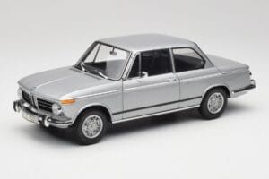 BMW 2002 Tii Polaris Silber AUTOart 1:18 80430146517 Metall